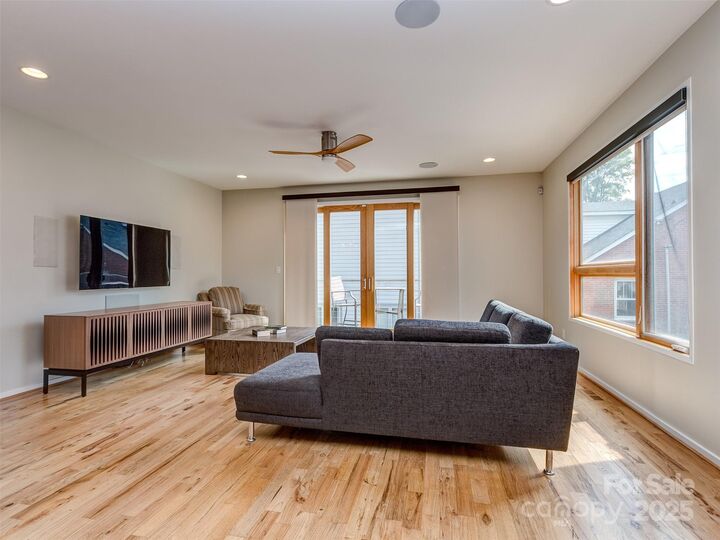 Property Photo: 915 Westbrook Drive A NC 28202