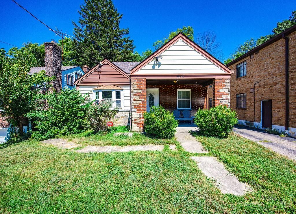 Property Photo:  2652 Cedarbrook Drive  OH 45237 