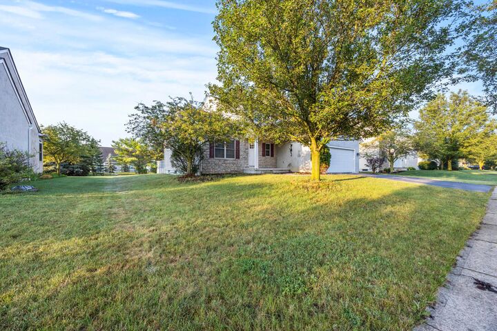 Property Photo: 5935 Pondview Court OH 43026