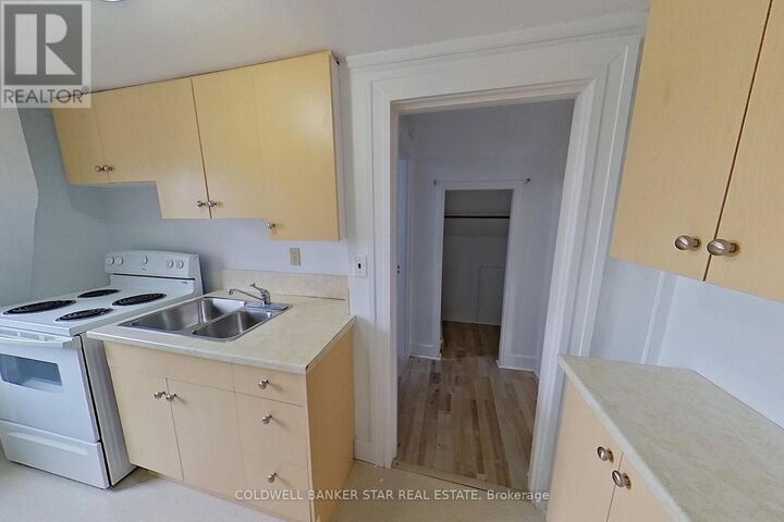 Photo de la propriété:  82 Ontario Street South Upper  ON N0M 1T0 