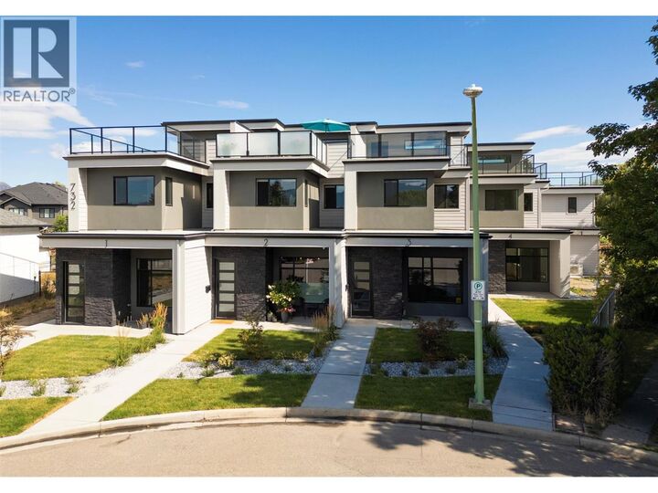 732 Coopland Crescent 3  Kelowna BC V1Y 2V1 photo