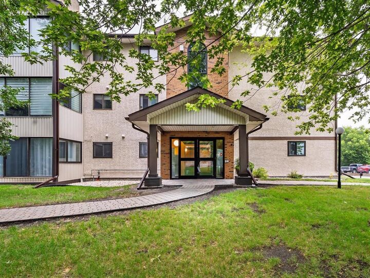 693 St Anne'S Road  Winnipeg MB R2N 3T6 photo