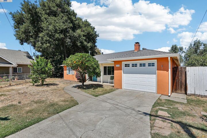 Property Photo: 37709 Arlene Court CA 94536
