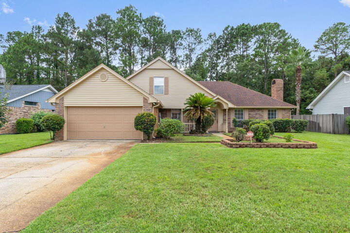 Property Photo: 902 Aloma Faye Lane FL 32547