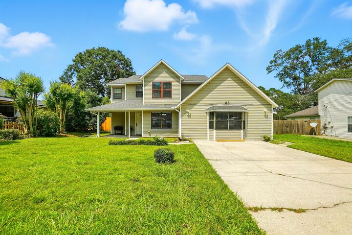 Property Photo: 113 Palmetto Drive FL 32539