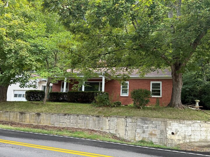Property Photo: 1462 Ky. Rt. 40 KY 41256