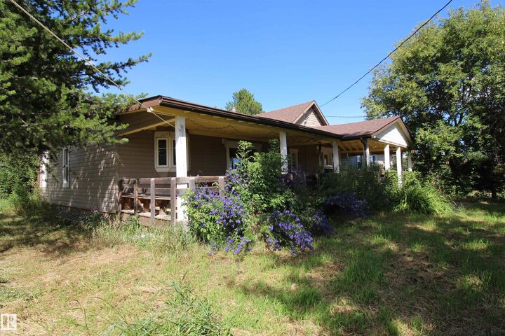 Property Photo: 6305 Twp Road 552 AB T0E 2A0