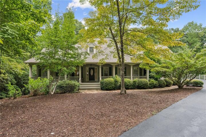 Property Photo: 201 Cherokee Way GA 30143