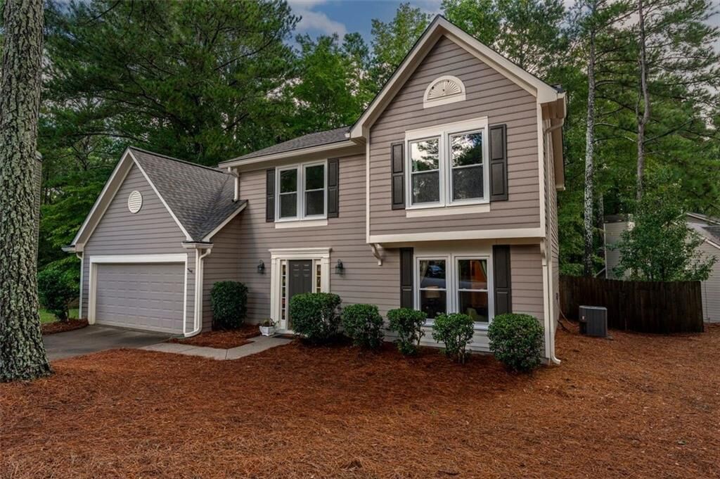 Property Photo: 1202 Shallowford Trace Court GA 30189