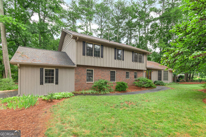 Property Photo: 11625 Northgate Way GA 30075