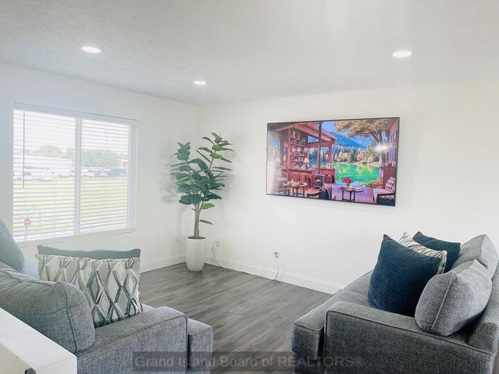 Property Photo: 1839 Santa Anita NE 68801