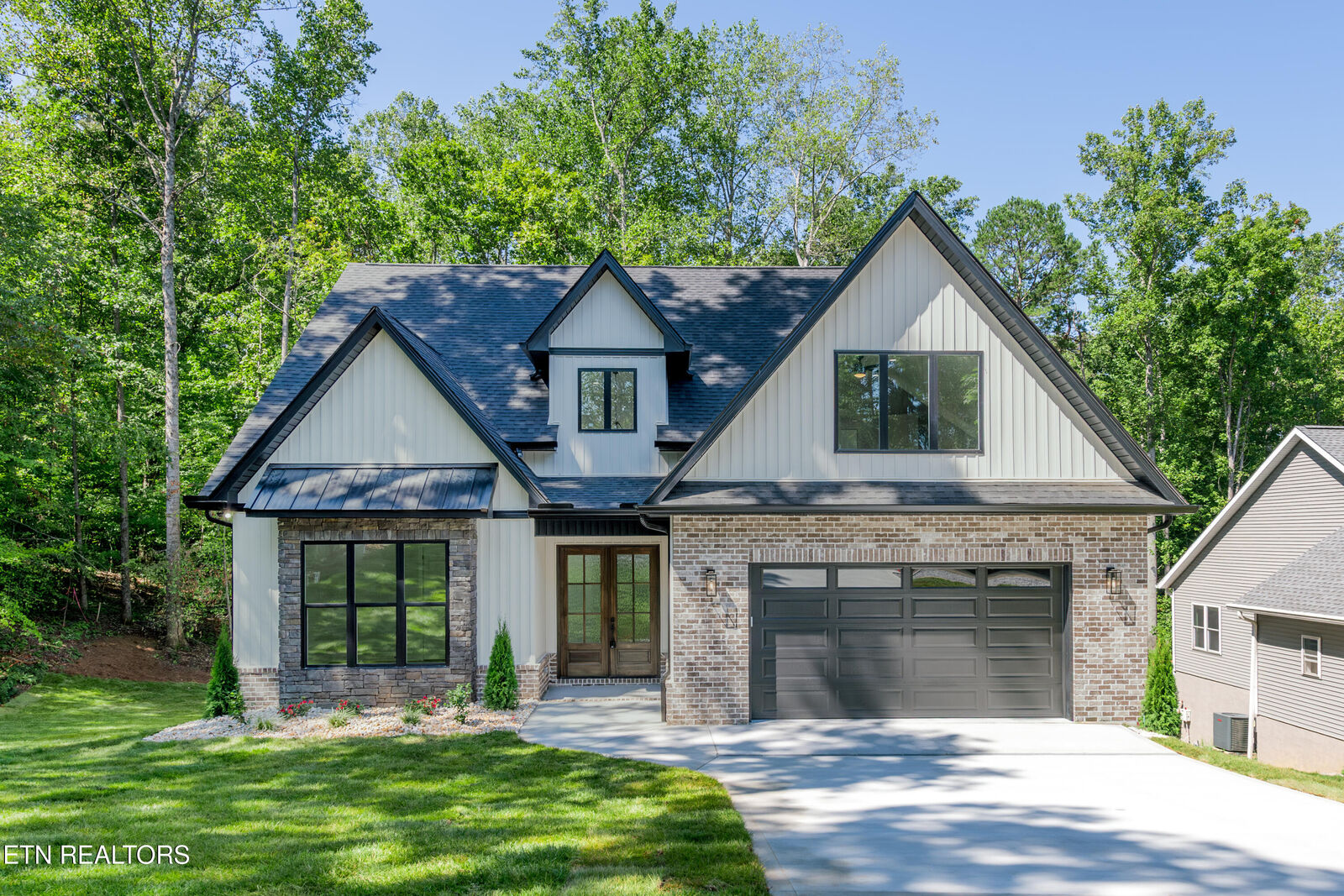 Property Photo: 116 Tuhdegwa Way TN 37774