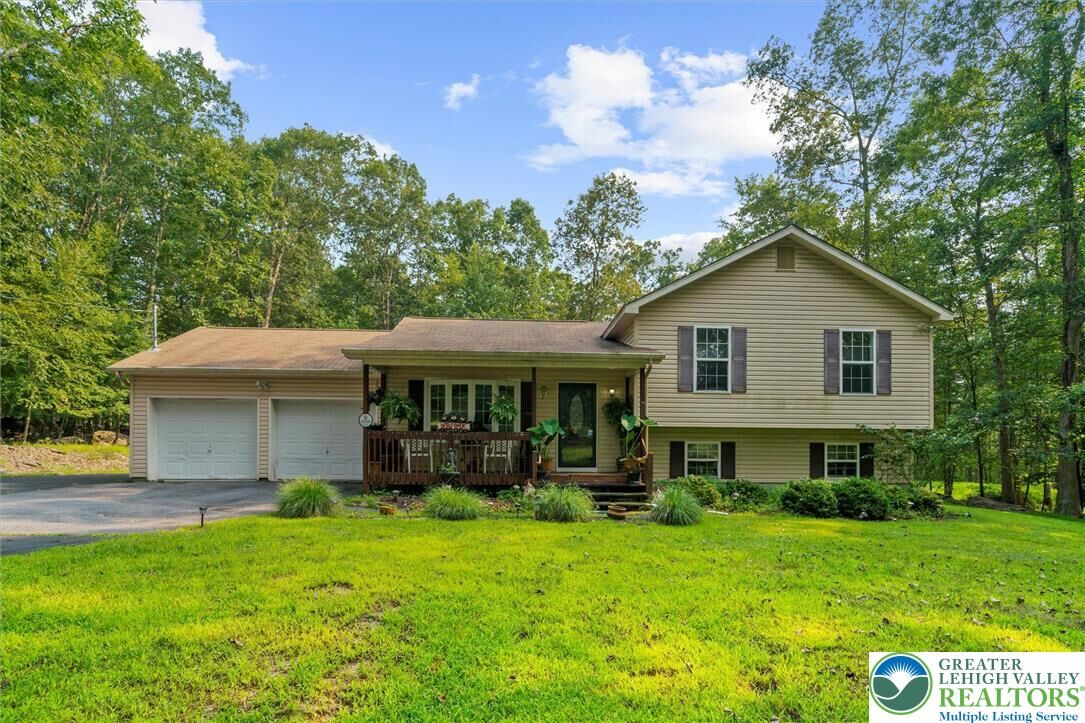 Property Photo:  124 Timber Hill Road  PA 18332 