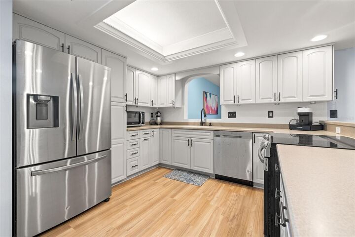 Property Photo: 11301 Grove St FL 33772