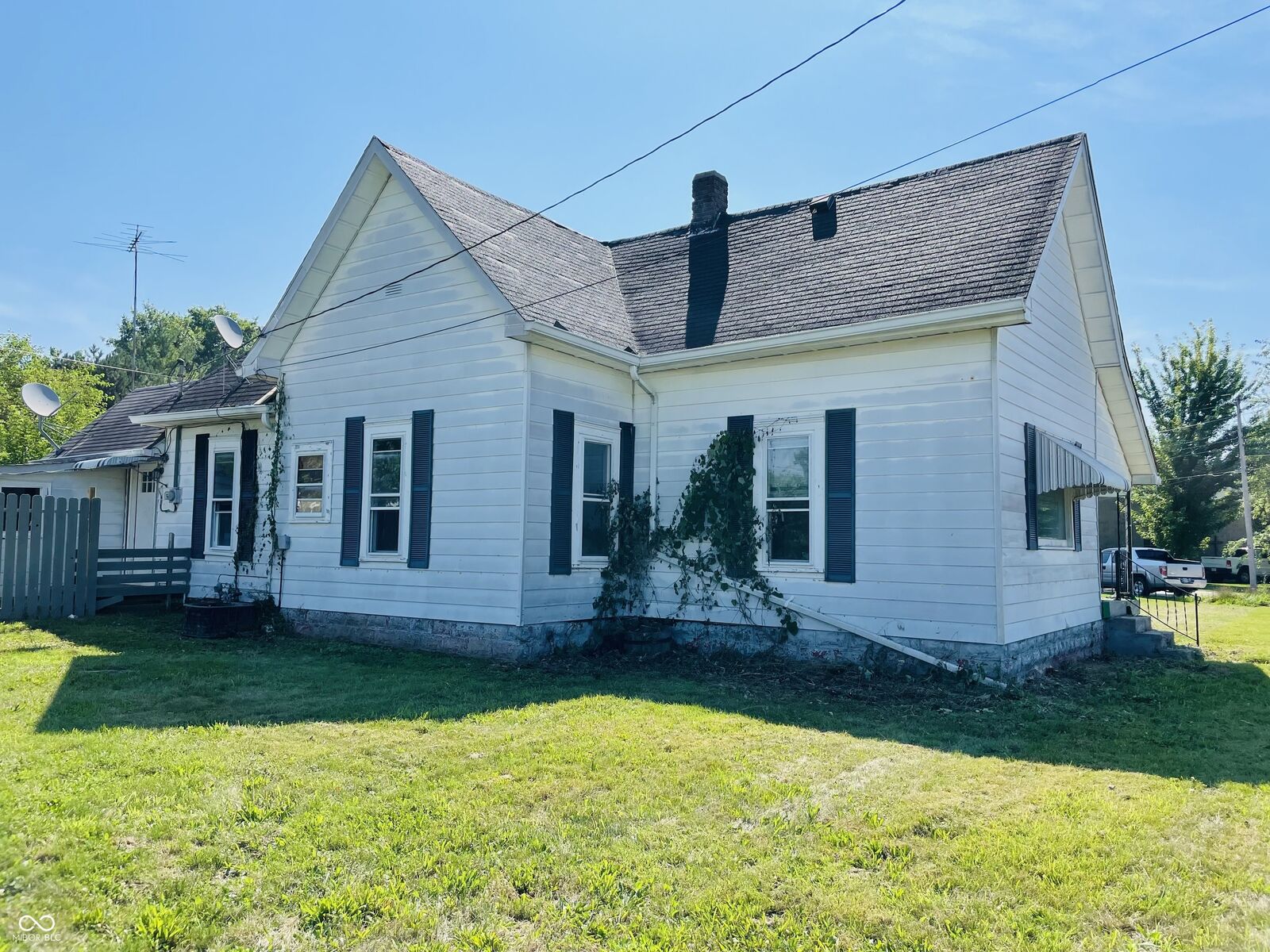 Property Photo:  307 N Main Street  IN 46186 