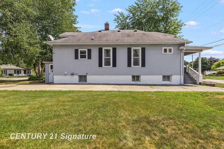 Property Photo:  1906 Brockway Road  MI 48602 