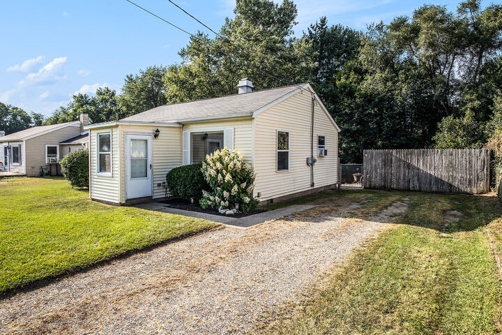 Property Photo:  134 Creekview Drive  MI 49037 