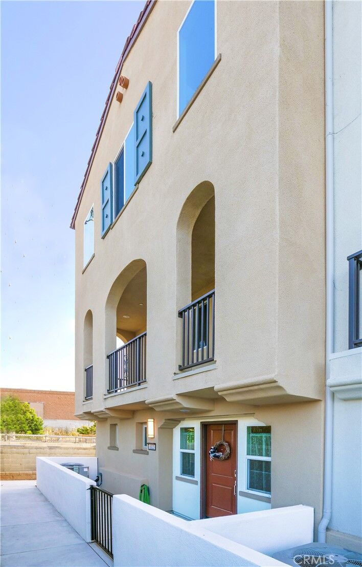 Property Photo:  2750 W 182nd Street 112  CA 90504 