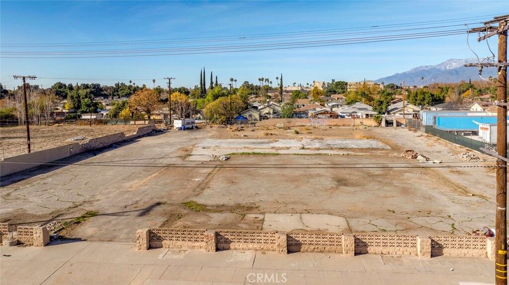 Property Photo:  1708 N Mount Vernon Avenue  CA 92411 