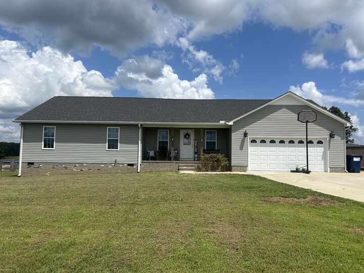 Property Photo:  460 Northpoint Dr  TN 38483 