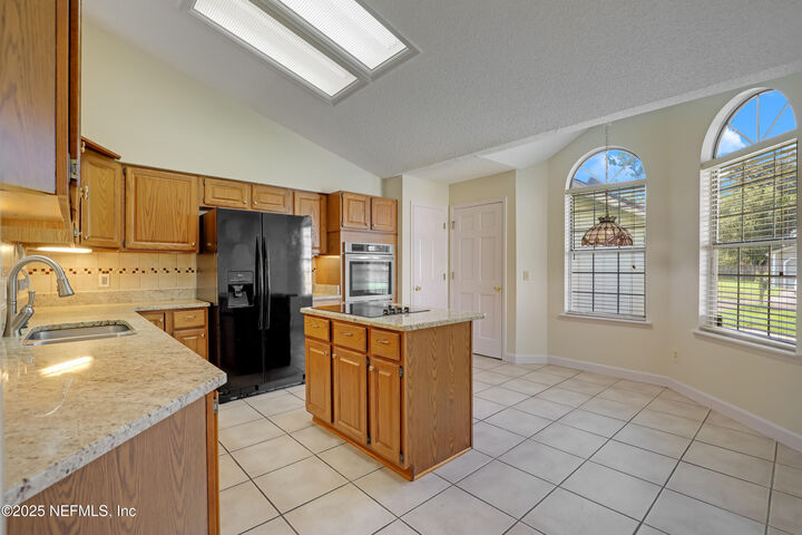 Property Photo:  8867 Ivymill Place N  FL 32244 