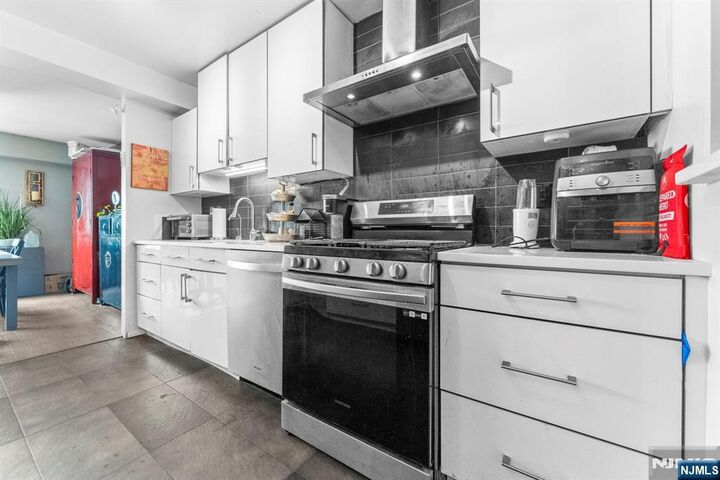 Property Photo: 2185 Lemoine Avenue 6A NJ 07024