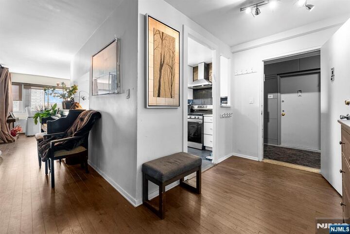 Property Photo:  2185 Lemoine Avenue 6A  NJ 07024 
