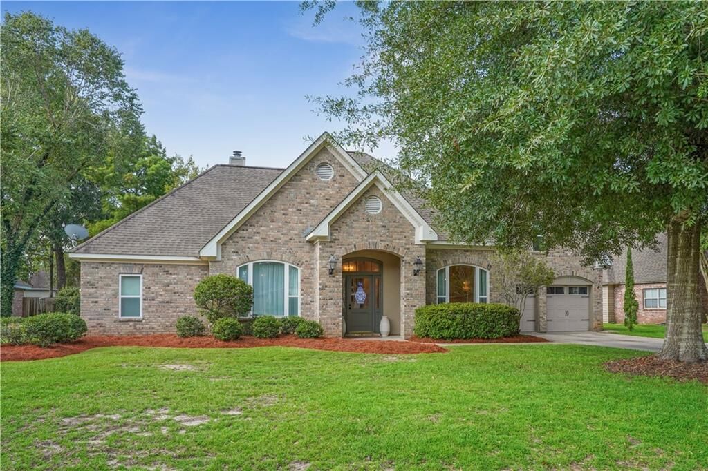 Property Photo: 430 Red Maple Drive LA 70448