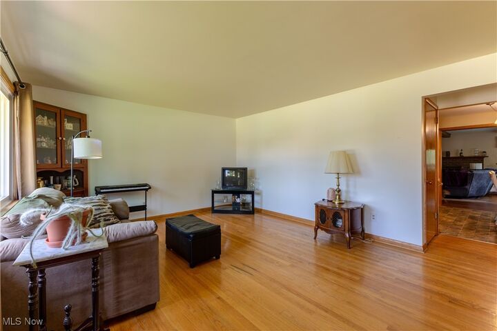 Property Photo:  258 S Navarre Avenue  OH 44515 