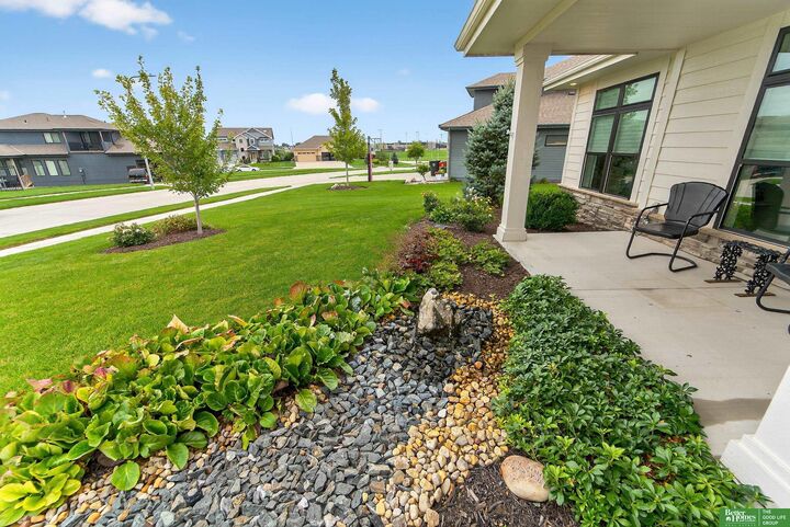 Property Photo: 18659 Camelback Avenue NE 68136
