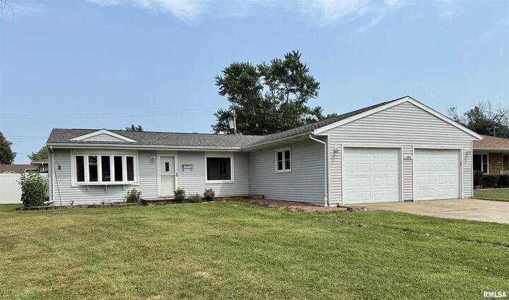 Property Photo:  1105 Lawrence Drive  IL 61520 