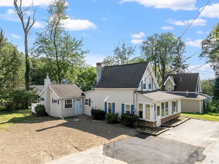 Property Photo:  29 Lakeview Ave  MA 01462 