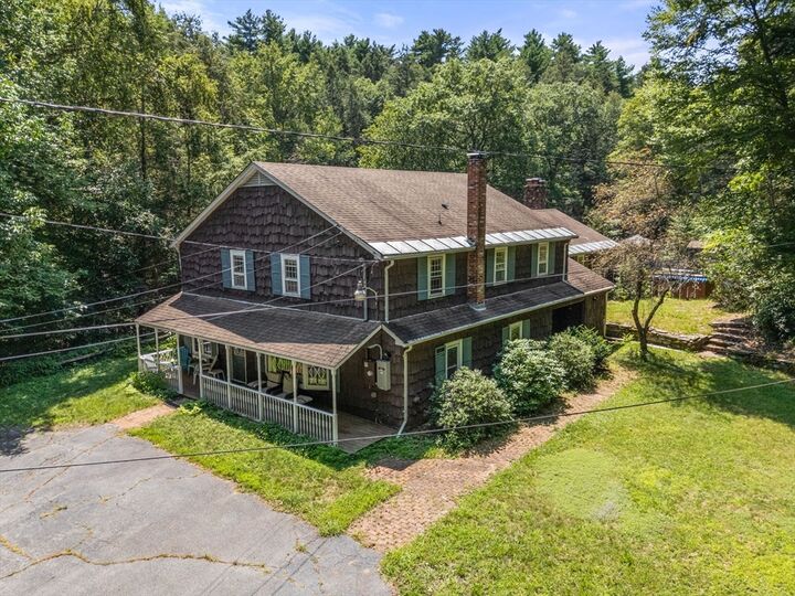 Property Photo:  44 Mashapaug Rd  MA 01521 