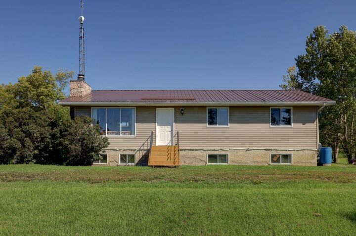 Property Photo: 312098 RR 18-2 AB T0J 0W0
