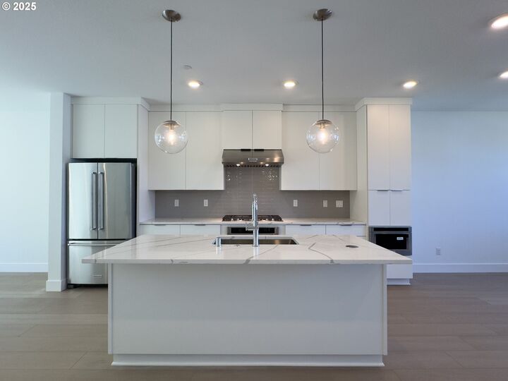 Property Photo: 3984 NW 64th Ave WA 98607