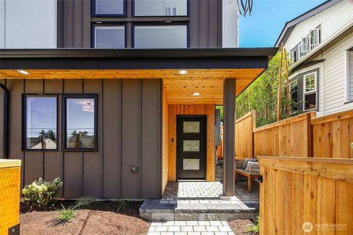 Property Photo: 2746 38th Avenue SW WA 98126