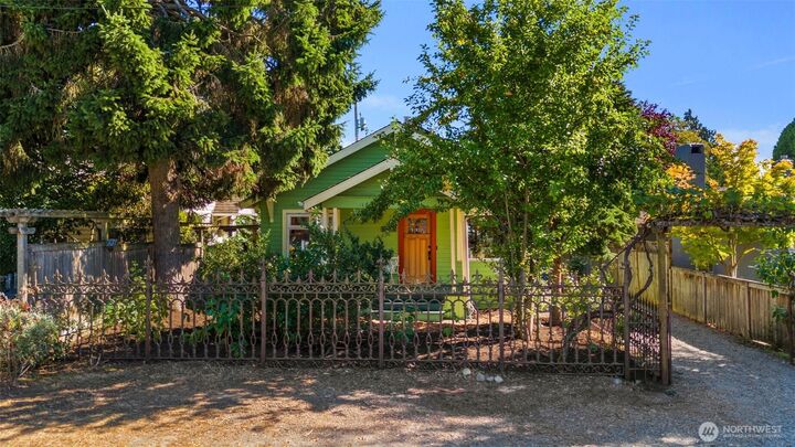 Property Photo: 335 N 103rd Street WA 98133