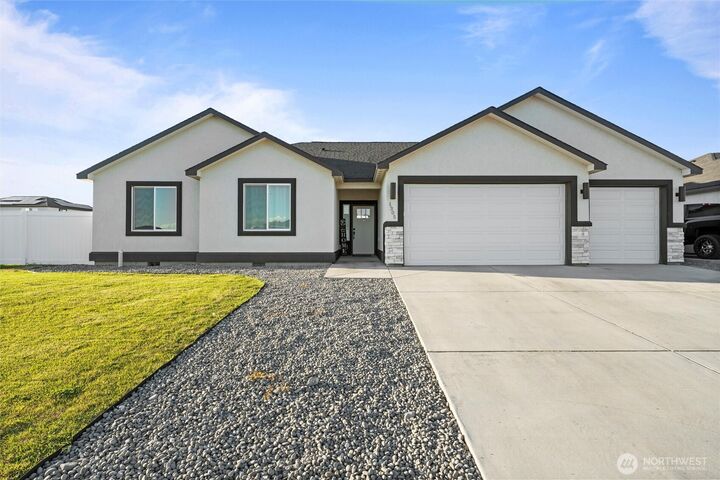 1305 E Mt Baker Street  Othello WA 99344 photo
