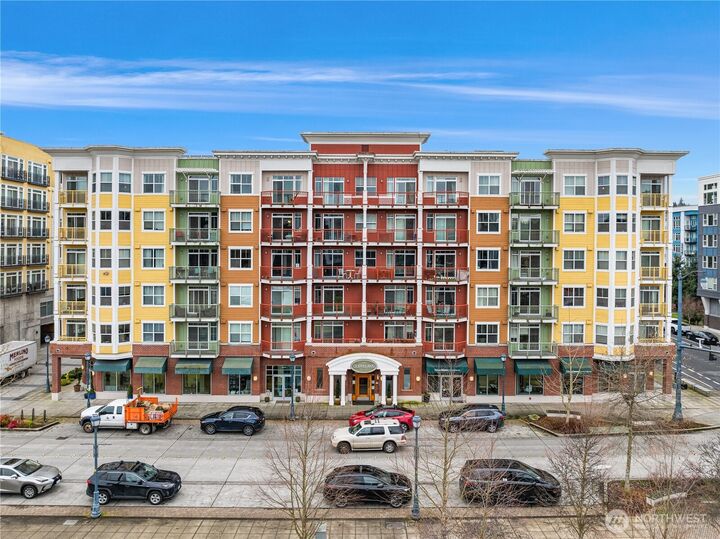 Property Photo: 16141 Cleveland Street 401 WA 98052