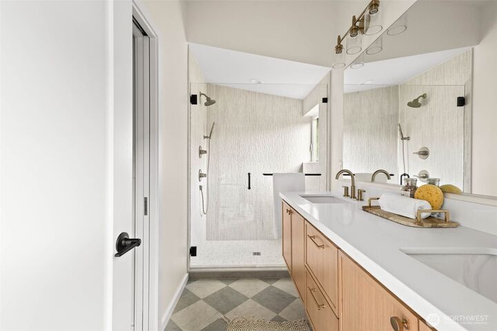 Property Photo:  5125 S Brandon Street  WA 98118 