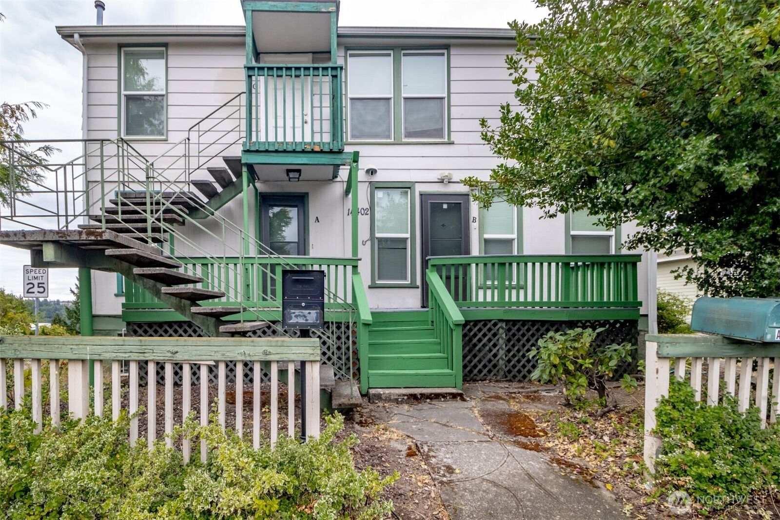 Property Photo: 14402 56th Avenue S B WA 98168