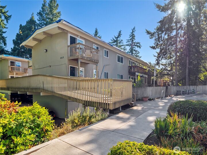Property Photo:  465  Winslow Way E 108  WA 98110 