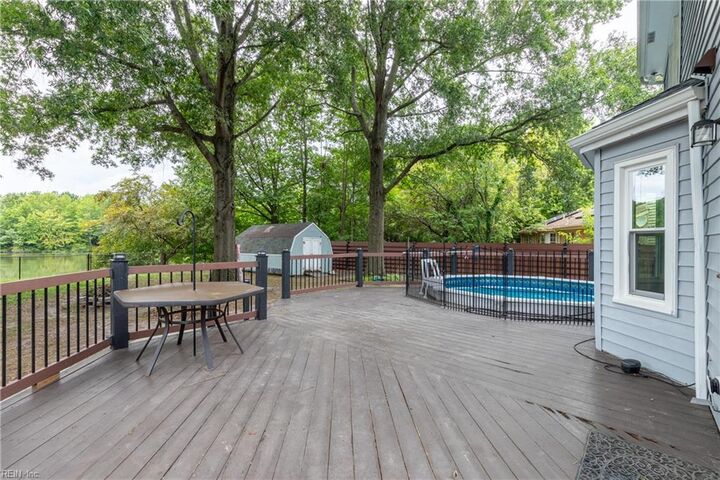 Property Photo:  708 Glen Oak Xing  VA 23323 