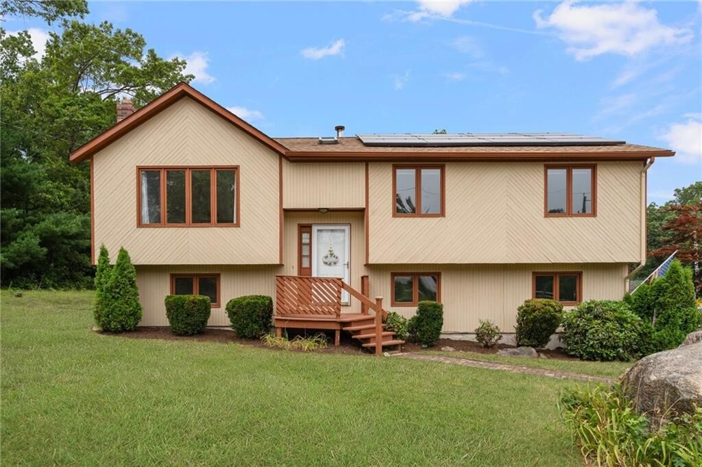 Property Photo: 29 Teakwood Drive W RI 02816