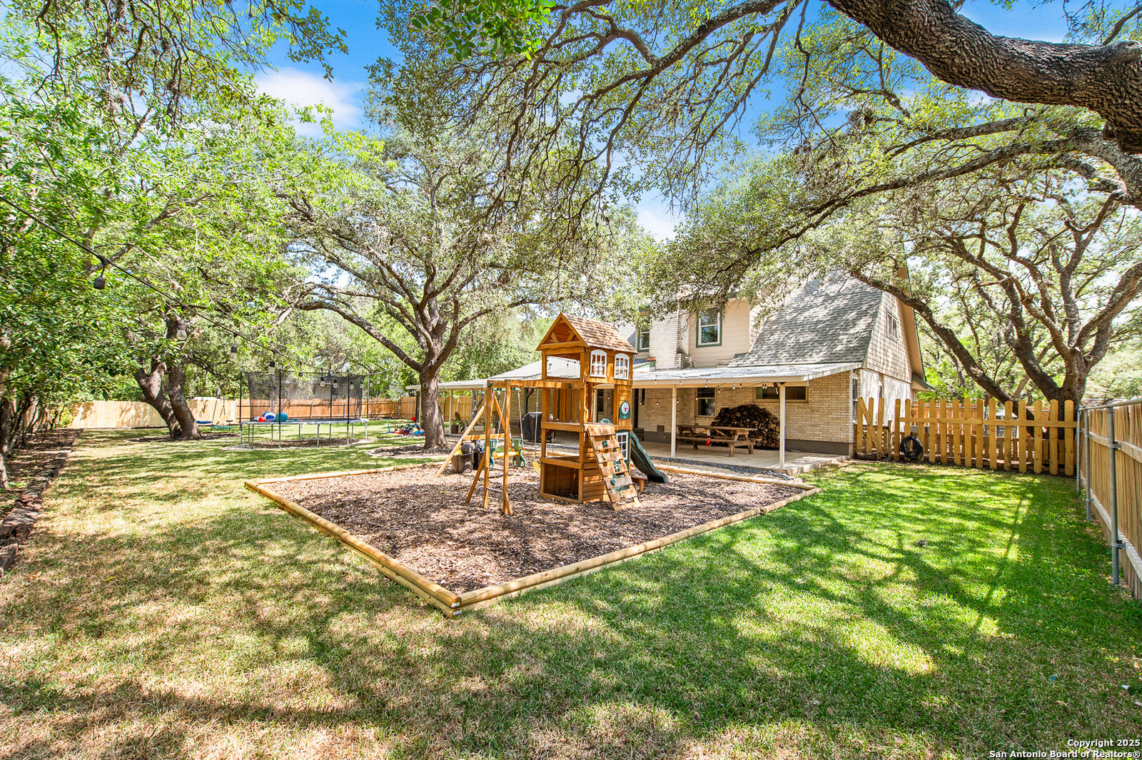 Property Photo:  6722 Lazyridge Dr  TX 78229 