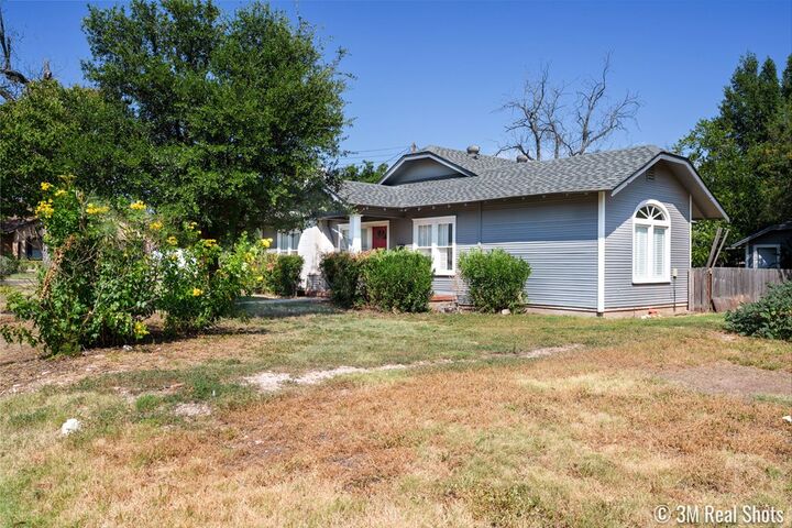 Property Photo: 1622 W Harris Ave TX 76901