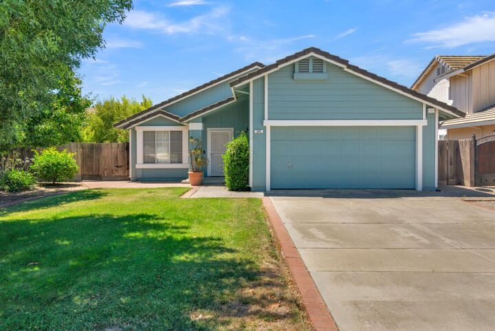 Property Photo:  309 Windsor Court  CA 93930 