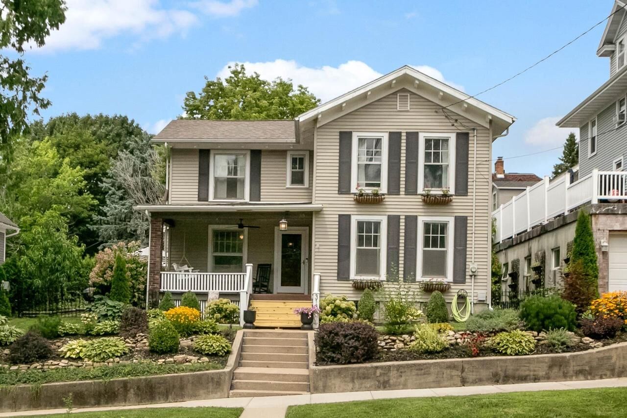 Property Photo: 315 East Holmes Street WI 53545