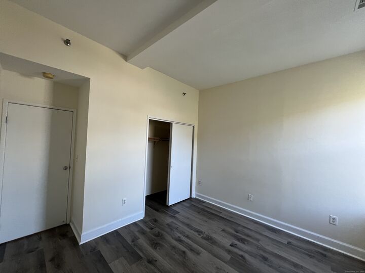 Property Photo:  196 Crown Street 306  CT 06510 