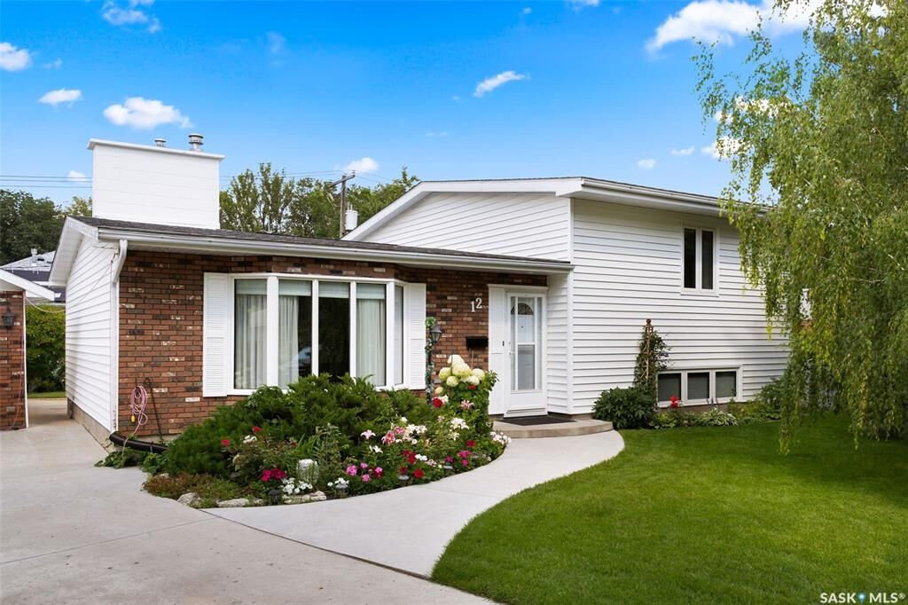 Property Photo: 12 Castle Bay SK S4S 4X4